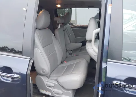 2018 Toyota Sienna Xle 8 Passenger из США, поврежденный, VIN 5TDYZ3DC7JS905476